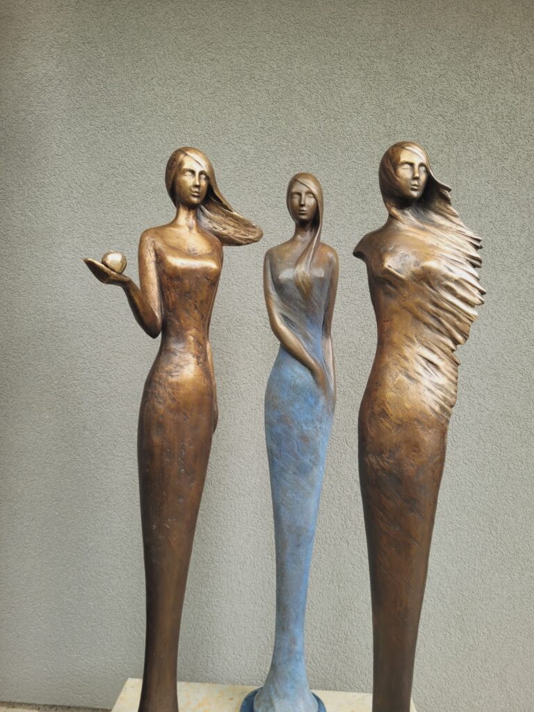 Trojice dívek (bronz)