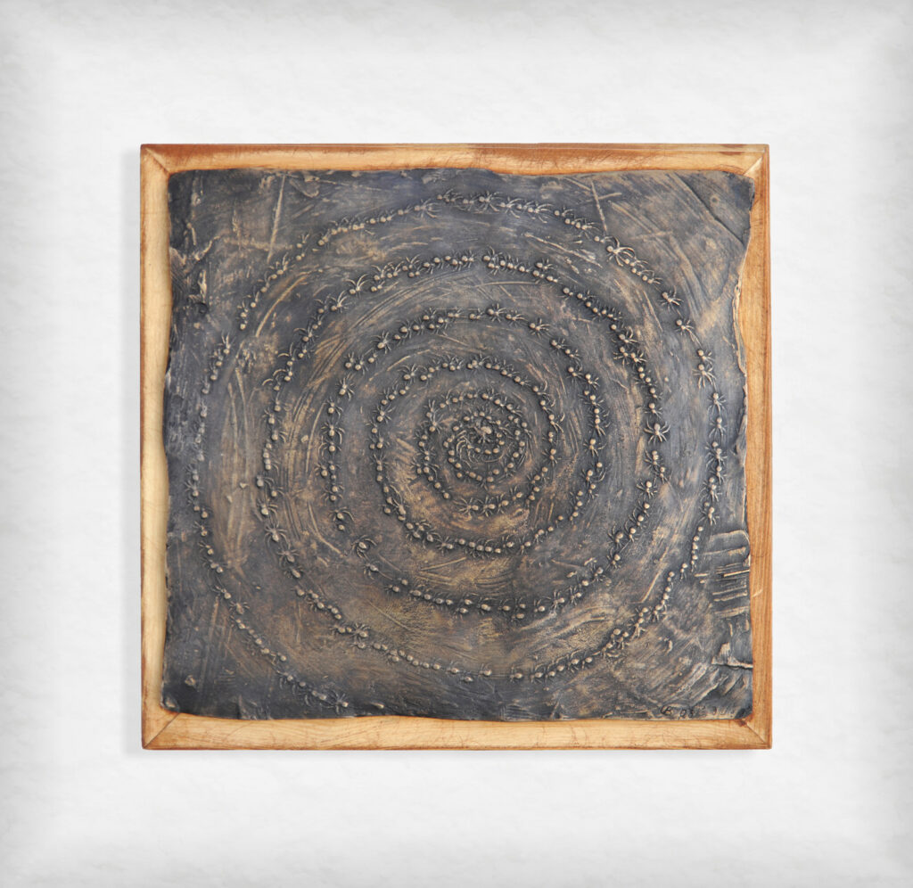 Reliéf "Spirála" - bronz